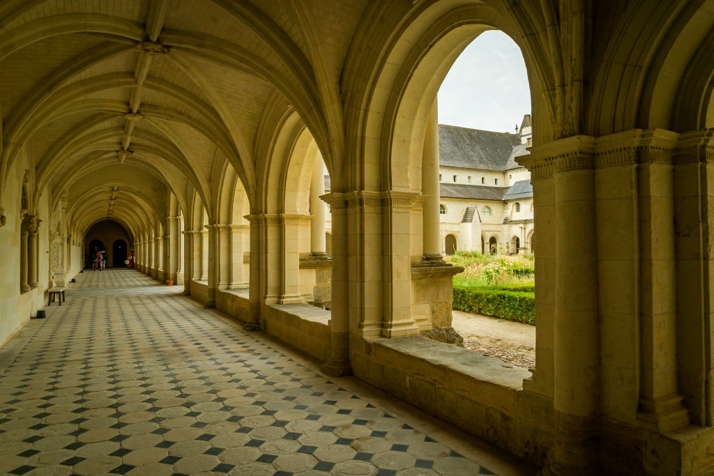 abbaye fontevraud camping haute marne